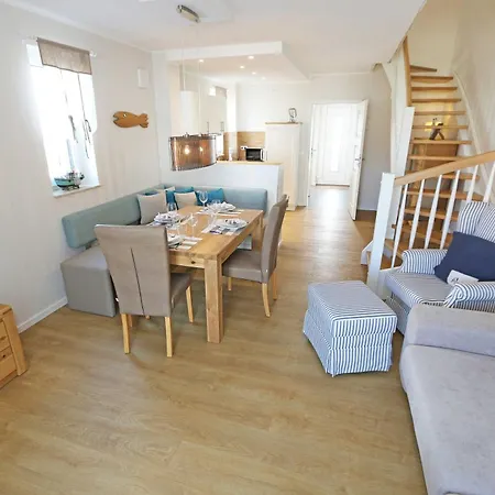 Haus Windrose Whg 01 Seehase Mit Terrasse Balkon * Thiessow