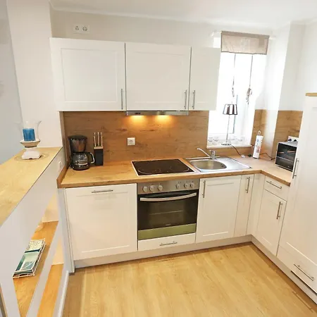 Haus Windrose Whg 01 Seehase Mit Terrasse Balkon Thiessow