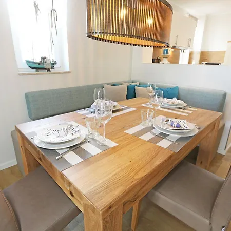 Haus Windrose Whg 01 Seehase Mit Terrasse Balkon