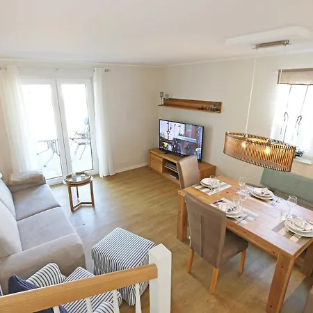 Haus Windrose Whg 01 Seehase Mit Terrasse Balkon Thiessow