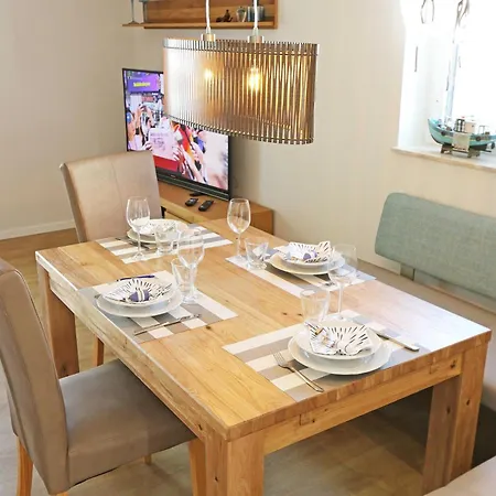 Haus Windrose Whg 01 Seehase Mit Terrasse Balkon Lejlighed Thiessow